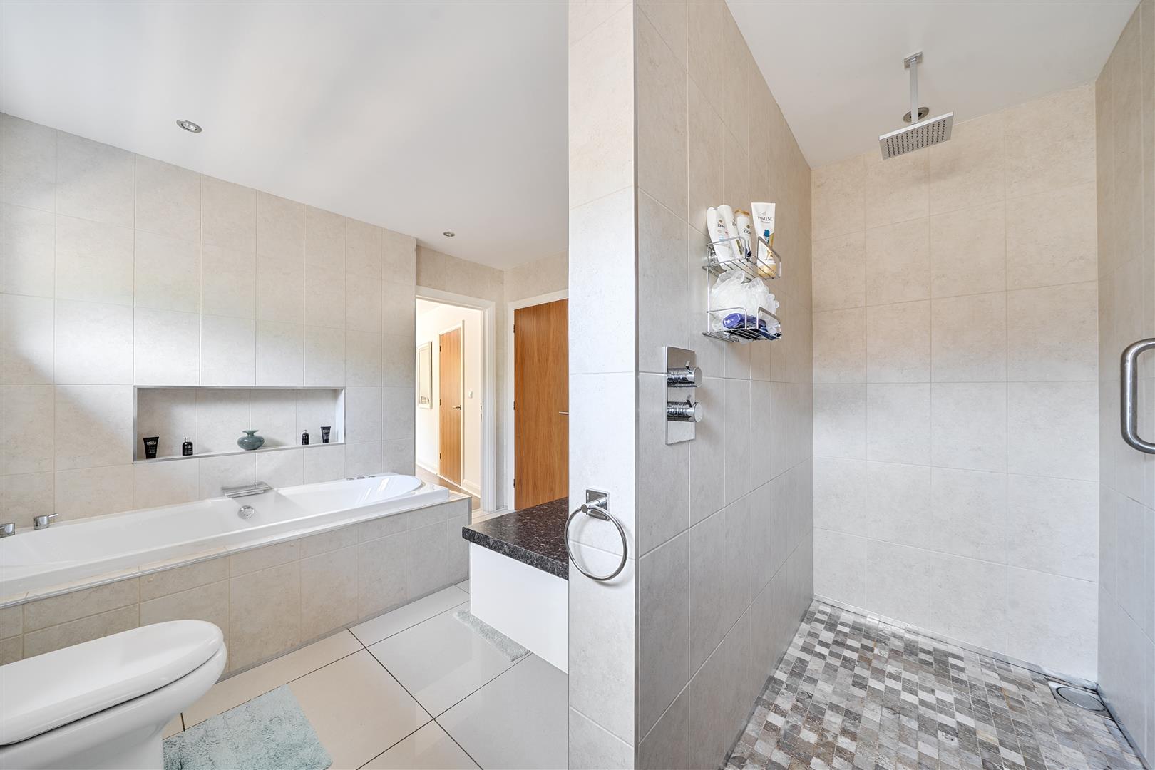 Dyffryn Road, Ammanford, SA18 3TH